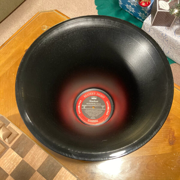 Stretched Vinyl Record - Passive Phone Amplifier